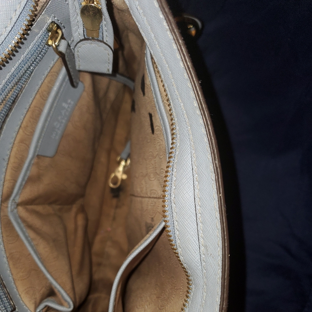 Purse - Picture 3 of 4